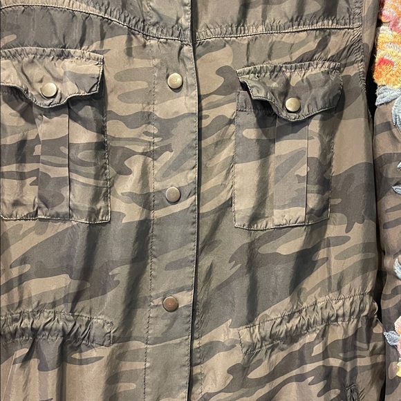 Johnny Was Olive Camouflage Jacket with Floral Embroidery - Picture 4 of 10
